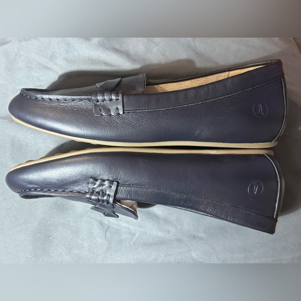 Lands' End women’s Navy Blue Leather Loafers sz 9.5B - Picture 4 of 9